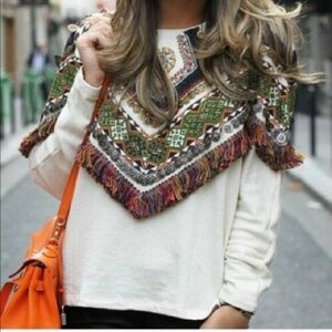 NWT Zara Sweater with Multicolor Fringe, Color Ecru, Size Medium.